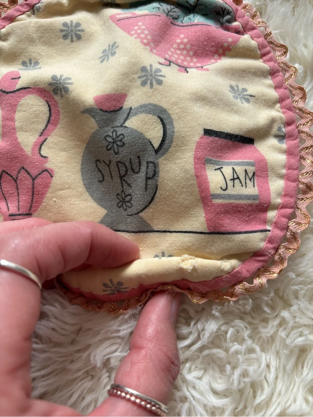 Vintage Pink & Cream Kitchen Potholders (Pair)